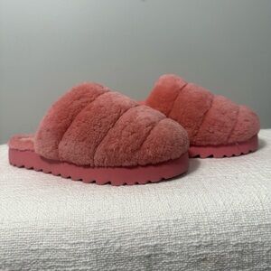UGG Fluffy Slide Slippers Pink Size 10 Cozy Platform Slides